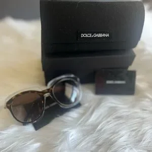 Dolce & Gabbana | Accessories | Dolce Gabbana Sunglass With  display picture 3